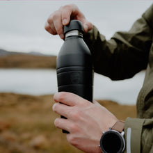 Load image into Gallery viewer, KeepCup Helix Reusable Thermal Bottle &amp; Cup - Medium 530ml/18oz Black